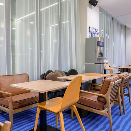 Отель Ibis Styles La Rochelle Centre Экстерьер фото