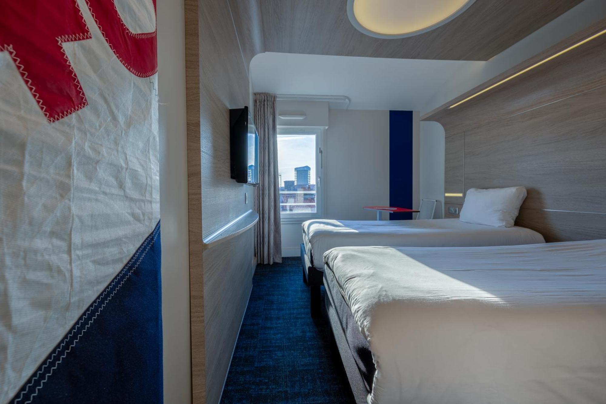 Отель Ibis Styles La Rochelle Centre Экстерьер фото