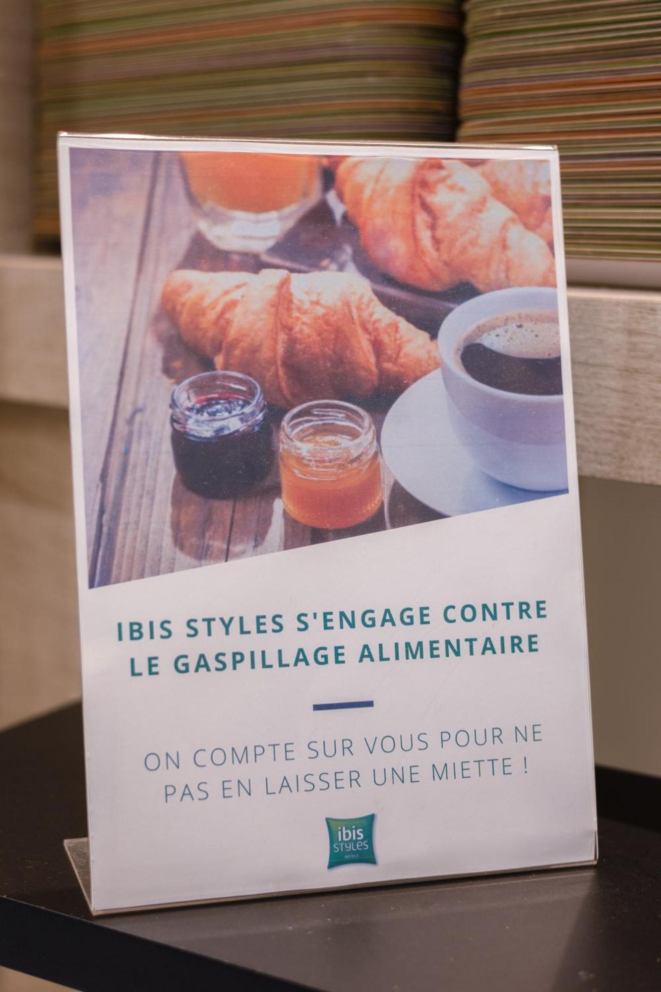 Отель Ibis Styles La Rochelle Centre Экстерьер фото