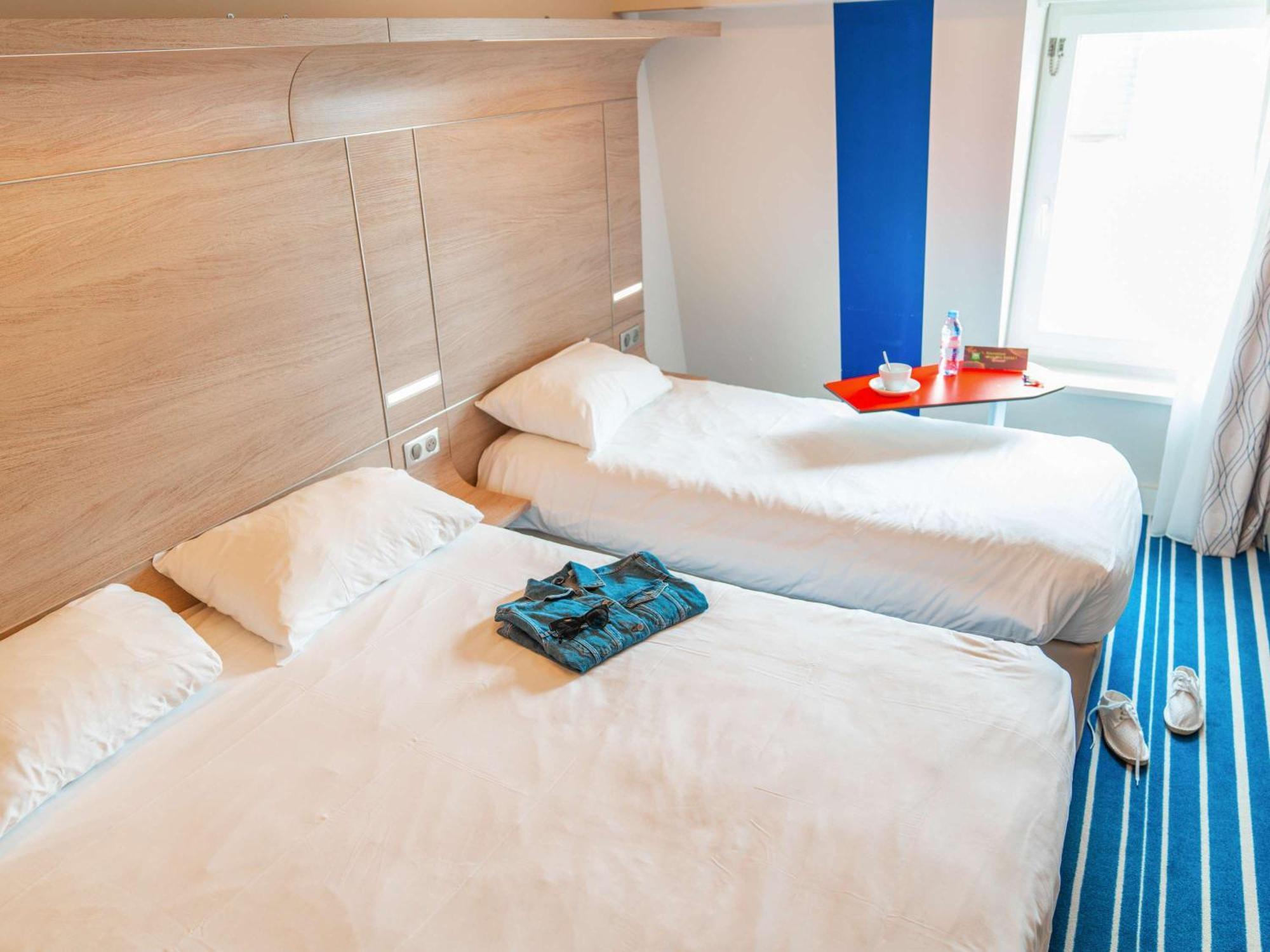 Отель Ibis Styles La Rochelle Centre Экстерьер фото