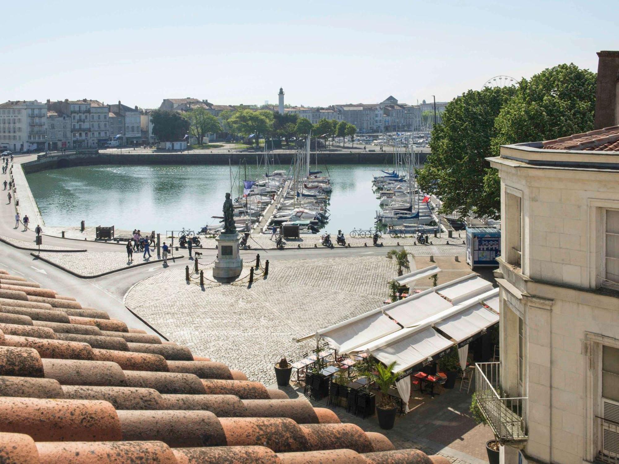 Отель Ibis Styles La Rochelle Centre Экстерьер фото