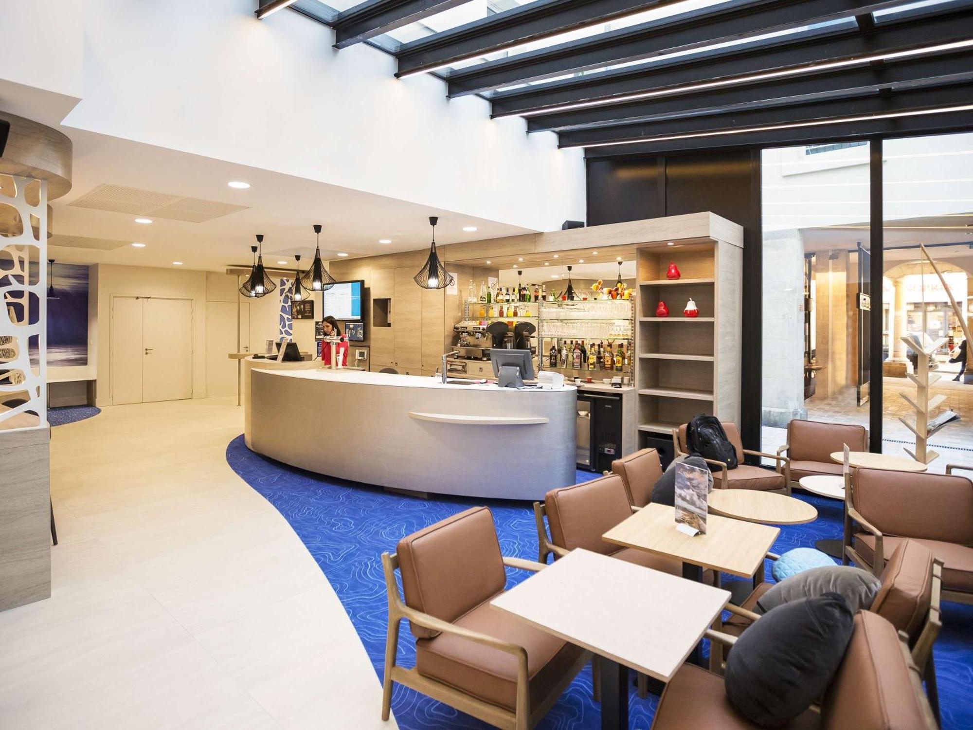 Отель Ibis Styles La Rochelle Centre Экстерьер фото